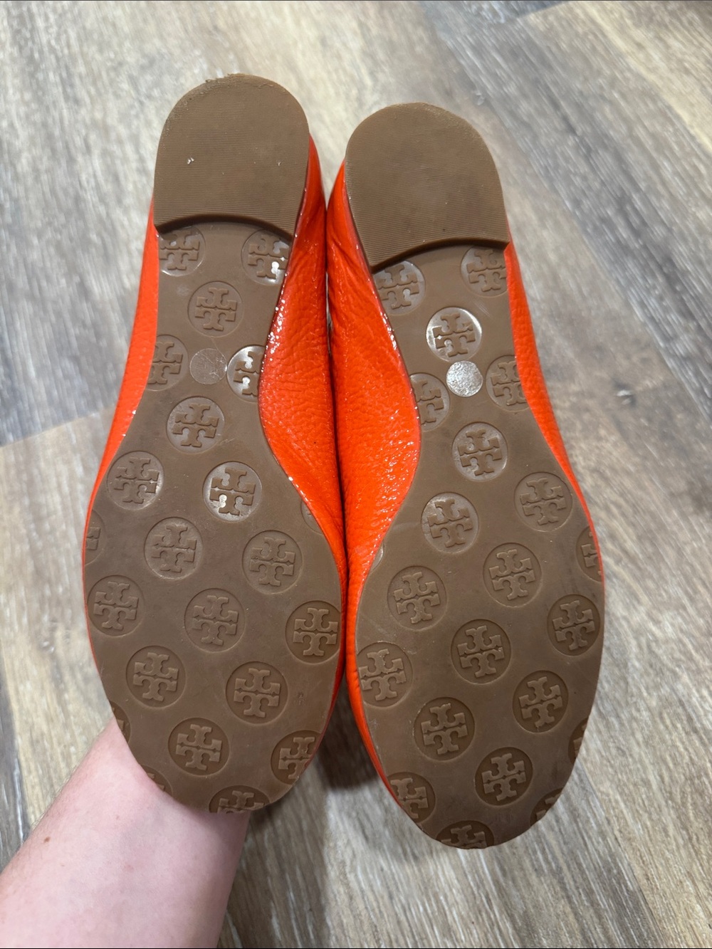 Tory Burch Reva Ballet Flat Women’s 8M Gold Logo Lobster orange Leather solid - Picture 4 of 7